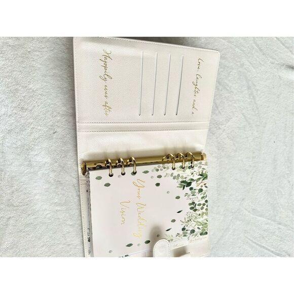 Wedding Planner Book and Organizer for The Bride -Faux Leather, Gold foil Stampe - Picture 4 of 6